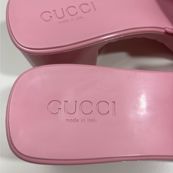 Gucci Rubber Gucci Logo Printed Mules Sandals Slide - Picture 5 of 13